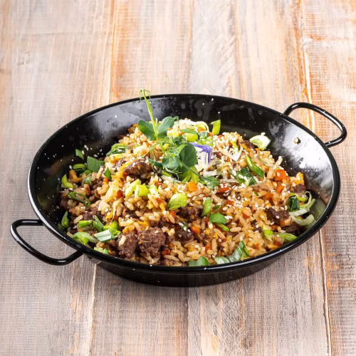 Orez prăjit cu vită