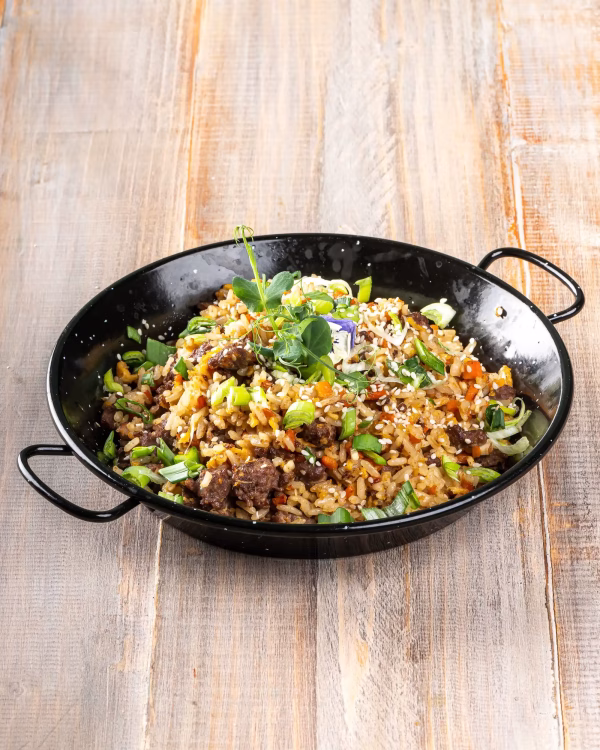 Orez prăjit cu vită