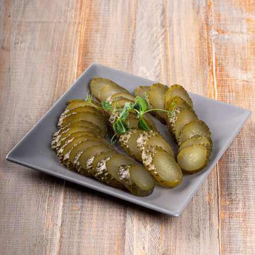 Salată de castraveți murați