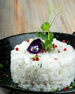 Chipsuri de casă cu mozzarella, cheddar și sosul casei