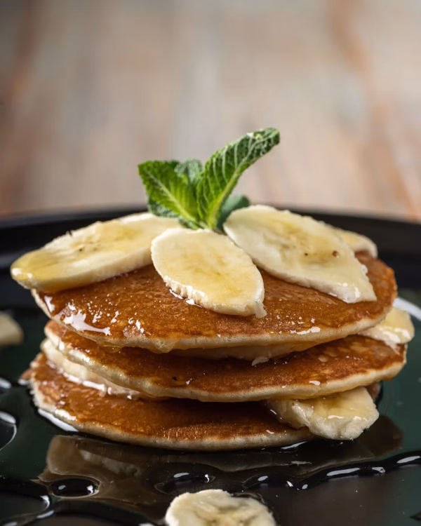 Pancake cu miere și banane